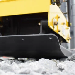 BAMATO - BAVARIAN MACHINE TOOLS BAMATO Rüttelplatte R-165RV Mit Vor- Und Rücklauf -Werkzeuge für Rohbau Geschaft 41065559 4